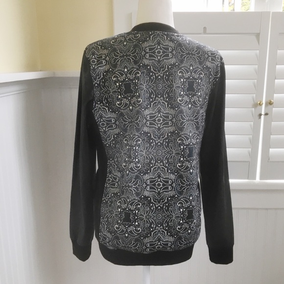 Entree Crow Crewneck Black Paisley - Sz Medium - Picture 3 of 10